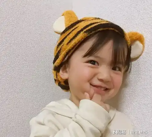可爱小女孩头像大眼睛长