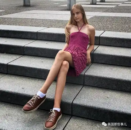 世界最美战斗民族小萝莉,这与生俱来的高冷范儿,妥妥的冰雪女王童年版啊