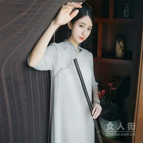 复古元素搭配秘诀,时尚界的异卉奇葩