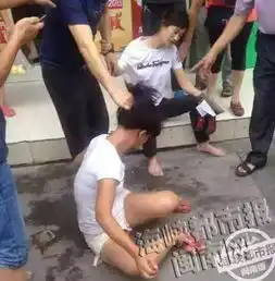 2岁女儿被偷走母亲甩开高跟鞋拼命狂追终夺回孩子