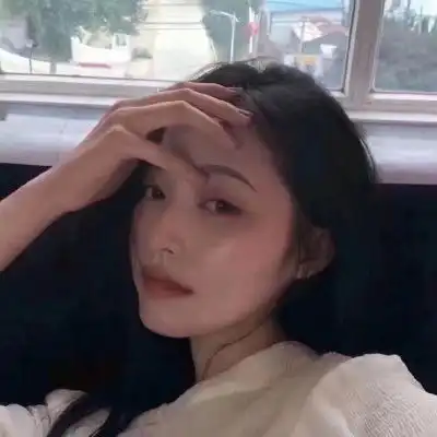 可爱小女孩头像大眼睛伤