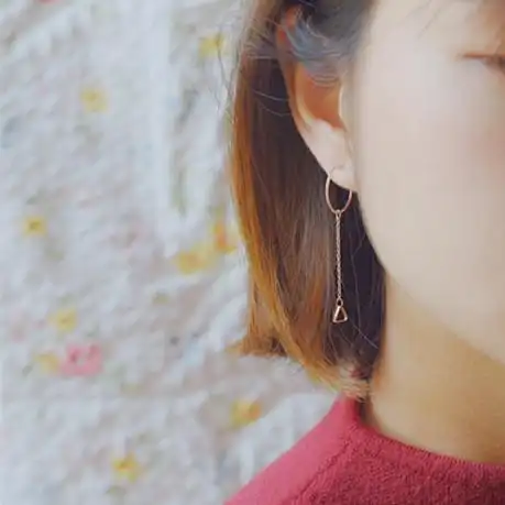 短发女生戴什么样的耳钉或者耳环好看