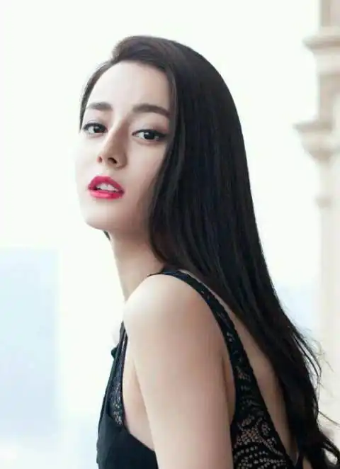 刘诗诗毛晓彤脖子真的好长,盘点拥有天鹅颈的气质女星们楚然
