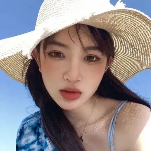 一组惊艳世俗的女生头像,请签收