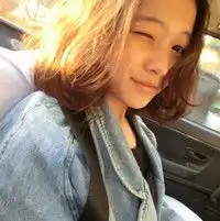 纯美女生的温柔qq个性头像我们距离很近但心却总隔着好几百公里2