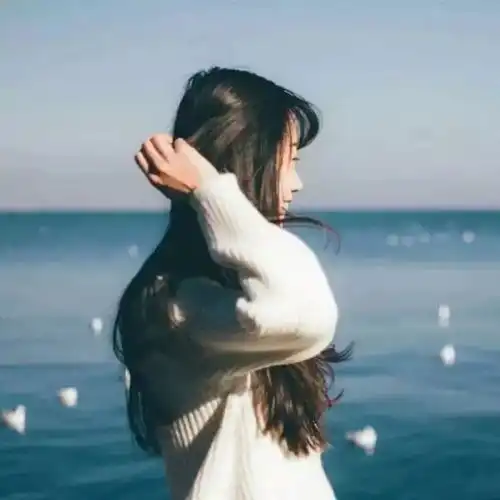 真人头像女高清侧脸打扮