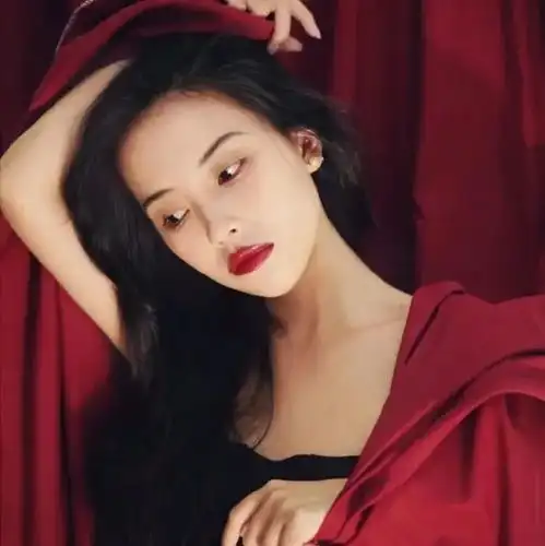 十八女生漂亮头像女声