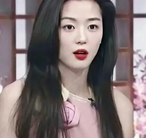 头像女纯欲风可爱女演员