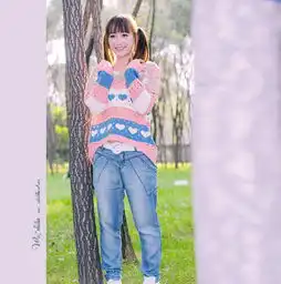 拍美女凑热闹,祝大家摄影开心