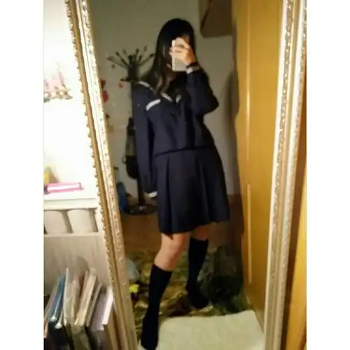 在学校穿女子高生制服jk制服是怎样一种体验