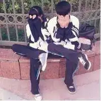 qq头像女学生穿校服分叉