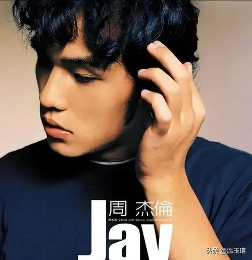 笑死人,一首代表作都没有,却被捧为歌坛顶流,这些小丑羞不羞