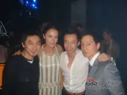 汪小菲与知名演员吴彦祖lisas夫妇合影图片