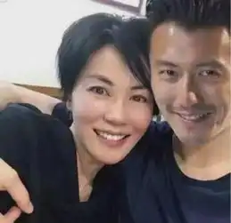 pgone再现强大女生缘王菲女儿李嫣主动关注,闺蜜也是忠实铁粉