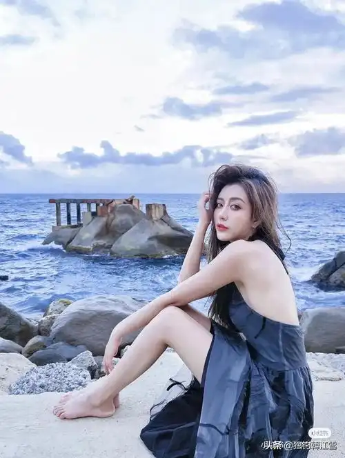 四川长腿美女摄影师,令人窒息的美丽