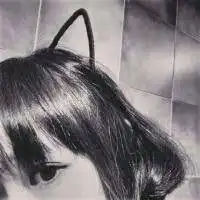qq女生头像黑白不带子