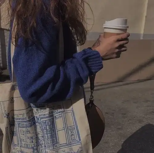 其实最糟糕的事情是因为你太爱一个人而失去了自己