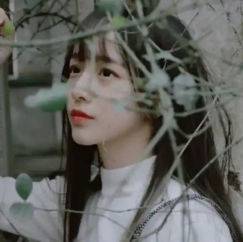 最伤感扎心的头像女生心