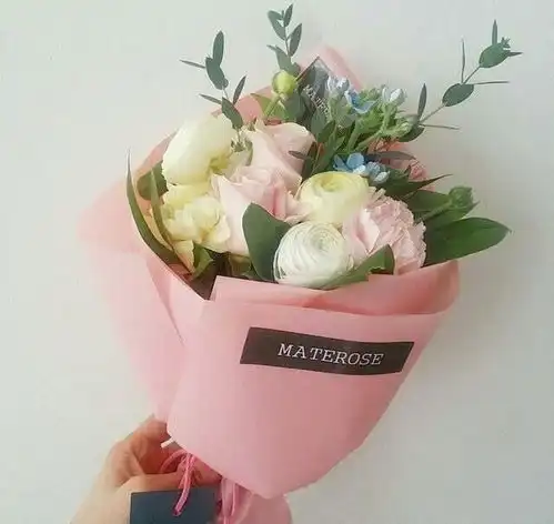 唯美带花女生头像好看