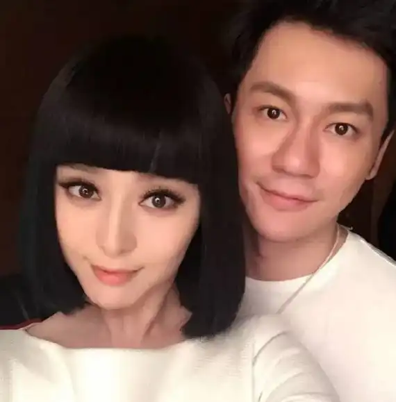 李晨求婚成功,现场甜翻天范冰冰在36岁生日这天嫁给了爱情