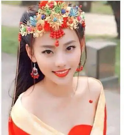 四川最美的三位女星,第三鞠婧祎,第二张嘉倪,第一今年大火