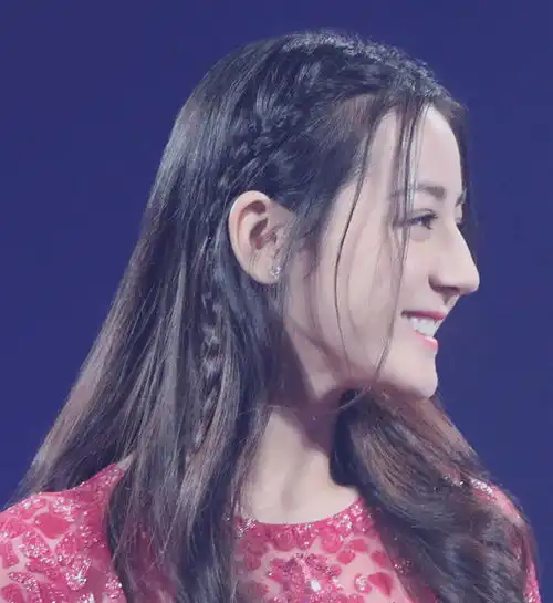 不对称歪歪辫美又酷范冰冰周冬雨都超爱