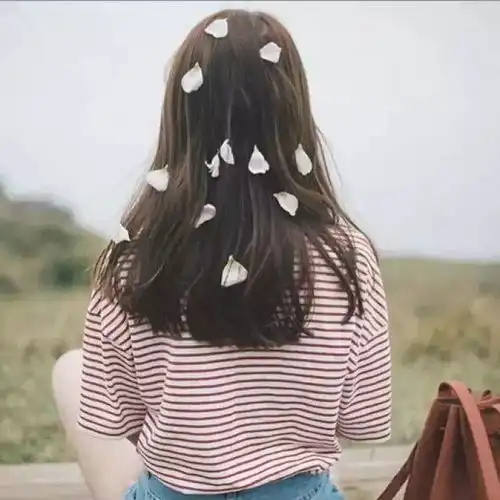 头像女真人背影可爱女生