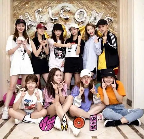 美岐宣仪紫宁退出火箭少女,王思聪嘲讽杨超越抢风头,粉丝反怼