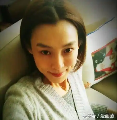 章泽天素颜合影,娱乐圈女星素颜大比拼,谁是最美素颜女神