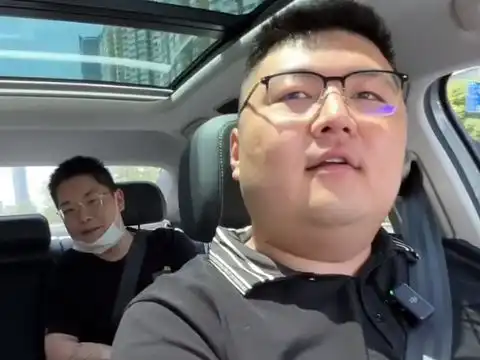 网红猴哥不务正业当红娘撮合单身同事,却把有对象的女生晾一边