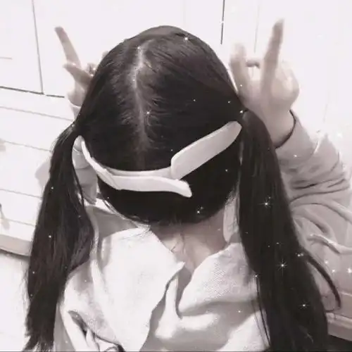 仙女系不露脸女生头像你是人间烟火不自知,我在俗世仰望应如是
