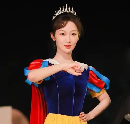 网曝杨紫新剧女心理师定档,官微出来辟谣,网友好剧值得等