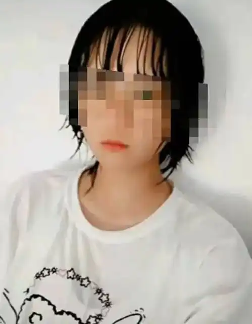 重庆15岁女孩坠亡妈妈终于等来真相...