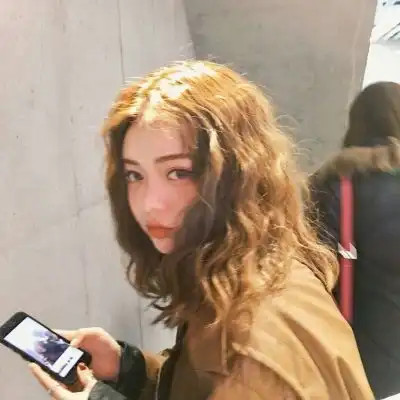 苏瓷高冷个性女头御姐成熟个女生头像我要个性网