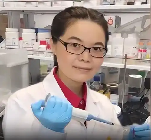 宝妈女博士,辞掉外企副总,投入医学事业