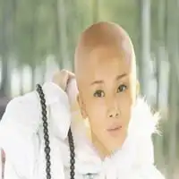 美女佛珠头像微信头像图片大全