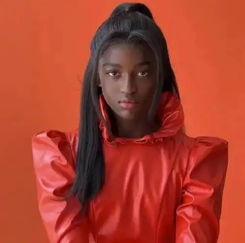 美女网红炮轰韦德,利用儿子变性炒作赚钱,抛弃前妻还要对簿公堂