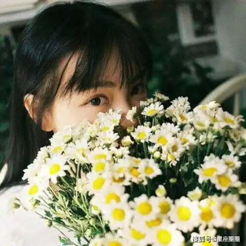 女生头像手捧花庆生