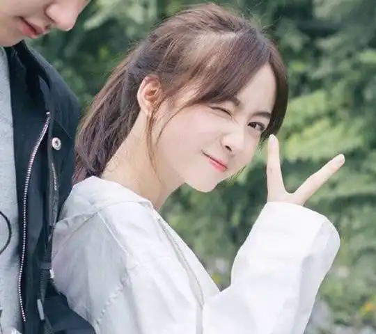 在我今日的悲伤里,最为苦涩的是我昨日欢乐的回忆