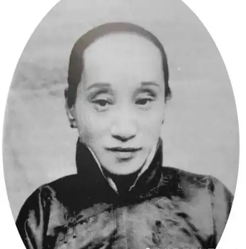 可怜的头像可爱女生民国