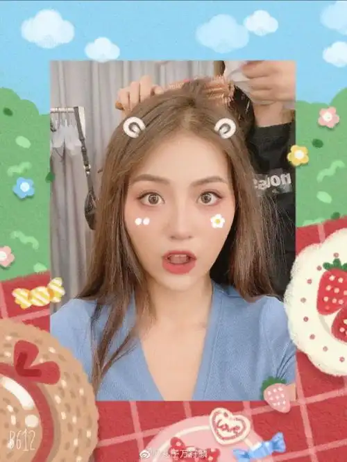 被屈楚萧分手后,万籽麟首晒自拍浓眉大眼超有范,嘟嘴卖萌显可爱