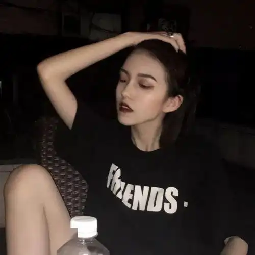 女生头像其实挺讨厌自己的不会说话太过善良
