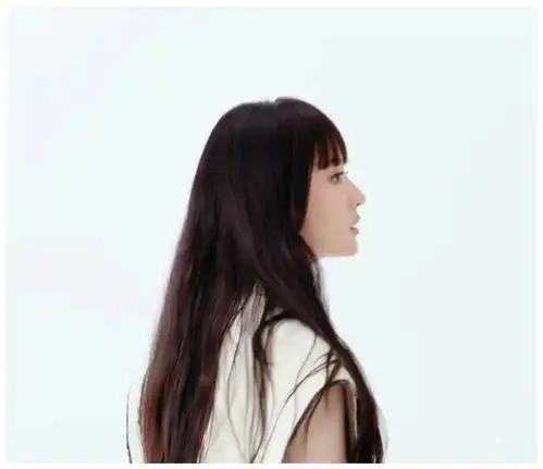 刘亦菲公主切新造型美成日漫美女意外撞脸杨幂,漂亮似18岁少女