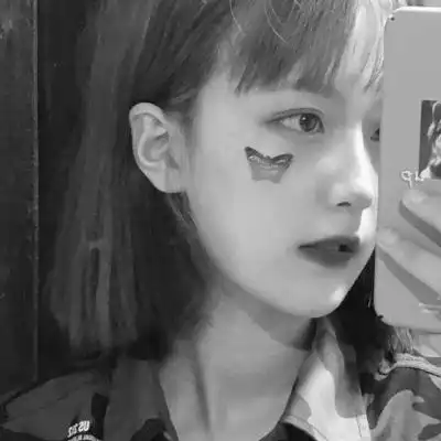 qq头像女生黑白色侧面宇