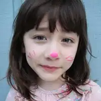 脸有锅烟煤小女孩qq头像