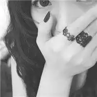 唯美伤感的qq女生黑白头像