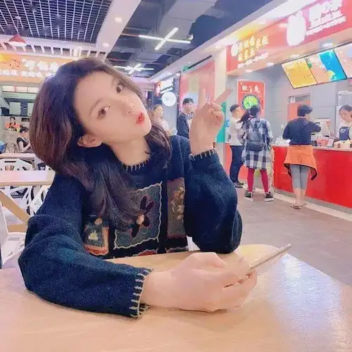 女生头像留不住的长发就剪掉吧