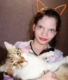 9岁乌克兰女孩打破刻板审美,一出道就是covergirl