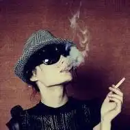 qq头像女生霸气超拽酷吸烟的女人图片