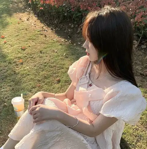 女生头像ins部位三种人